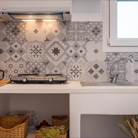 Krystalia's Plaka (Milos)