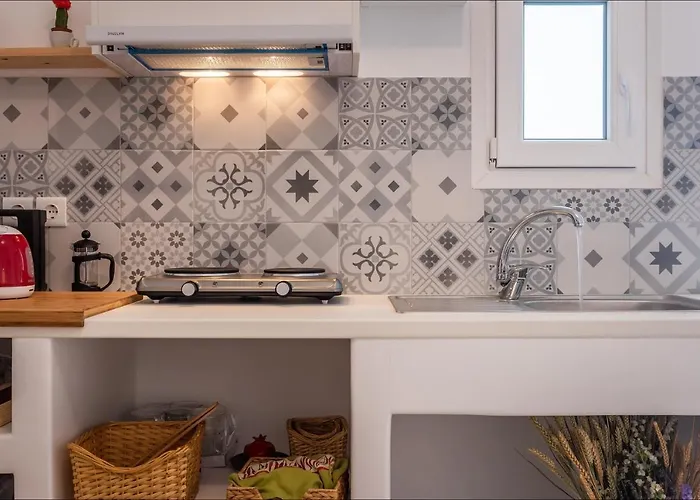 Krystalia's Plaka (Milos)